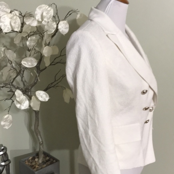 WHITE HOUSE BLACK MARKET WHITE BLAZER - Picture 4 of 5